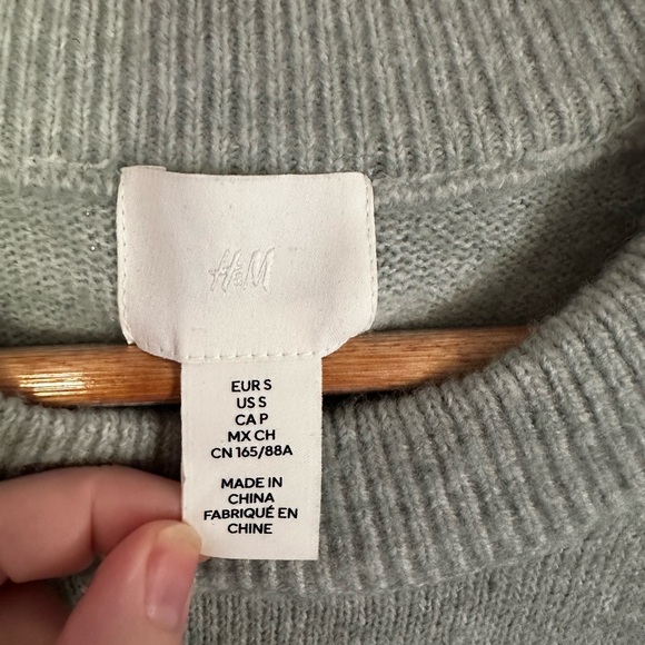 H&M Women’s Light Sage Embellished Boxy Crewneck Sweater - Picture 5 of 9